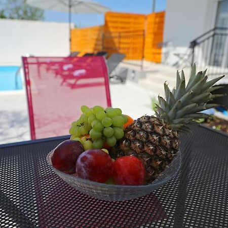 Luxury Apartment Petra With Private Pool Zára Kültér fotó