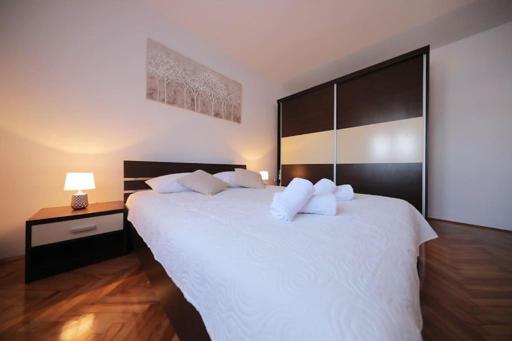 Luxury Apartment Petra With Private Pool Zára Kültér fotó