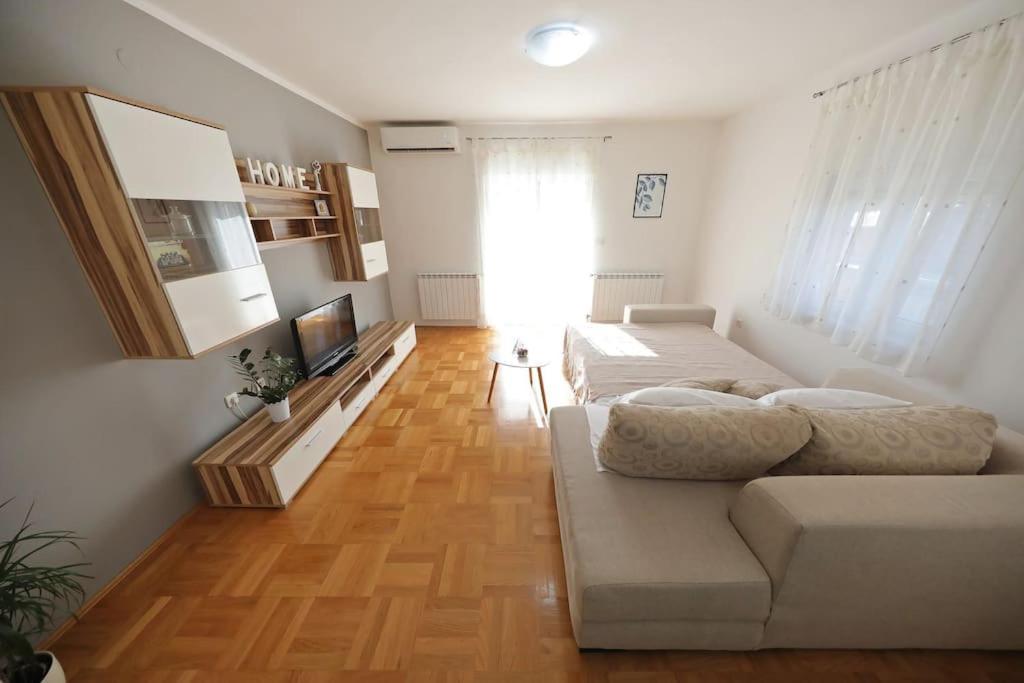 Luxury Apartment Petra With Private Pool Zára Kültér fotó