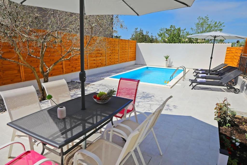 Luxury Apartment Petra With Private Pool Zára Kültér fotó