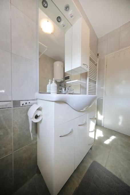 Luxury Apartment Petra With Private Pool Zára Kültér fotó