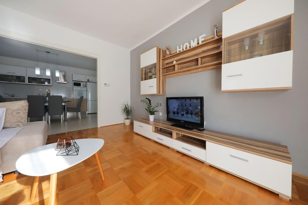 Luxury Apartment Petra With Private Pool Zára Kültér fotó