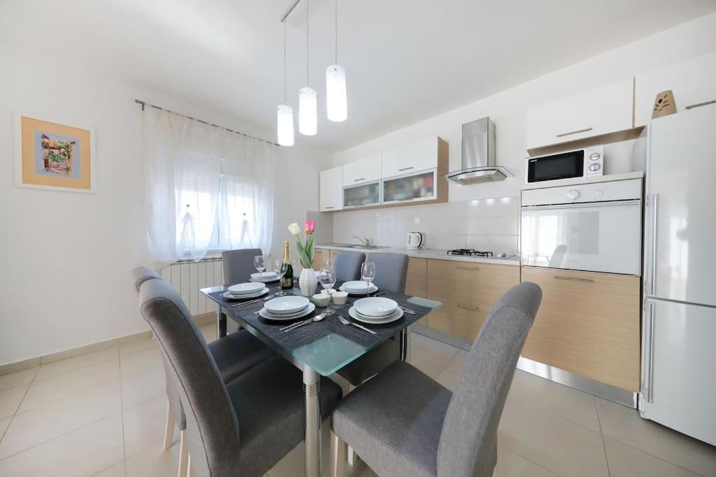 Luxury Apartment Petra With Private Pool Zára Kültér fotó